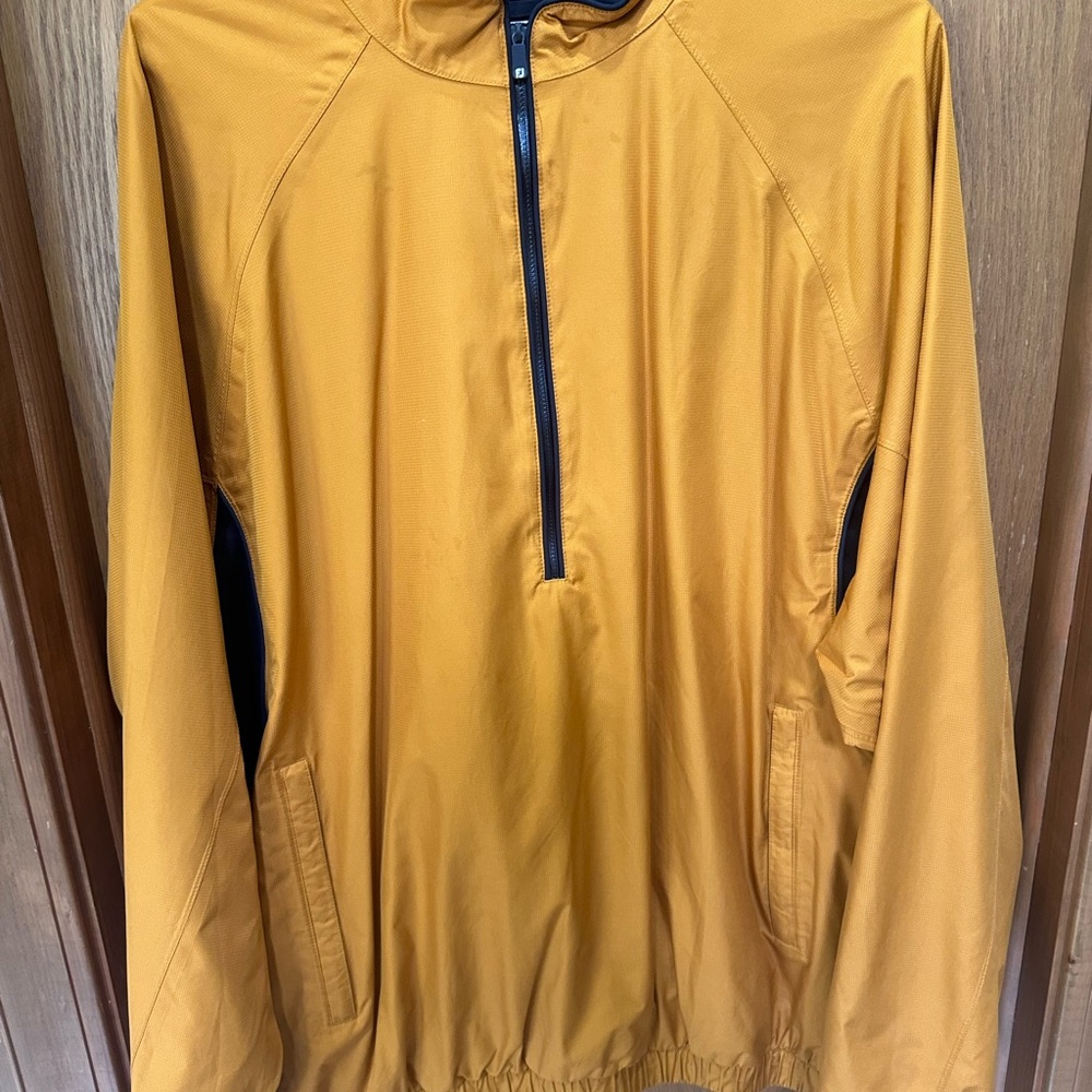 1
FootJoy Dryjoys Men’s Golf Tour Collection Rain Jacket 1/4 Zip Gold